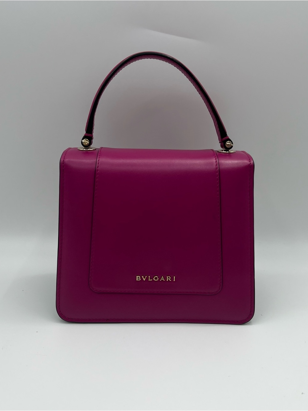 Bvlgari Serpenti Forever Top-handle Crossbody Medium in Magenta calfskin - Picture 2 of 16
